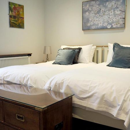 The Dog & Gun Inn Netheravon Номер фото