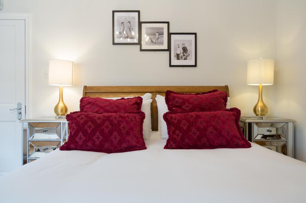 The Dog & Gun Inn Netheravon Экстерьер фото