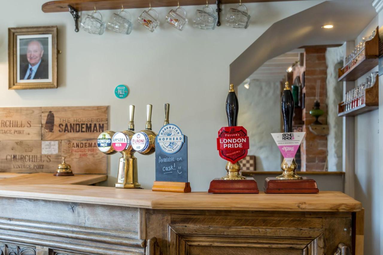 The Dog & Gun Inn Netheravon Экстерьер фото