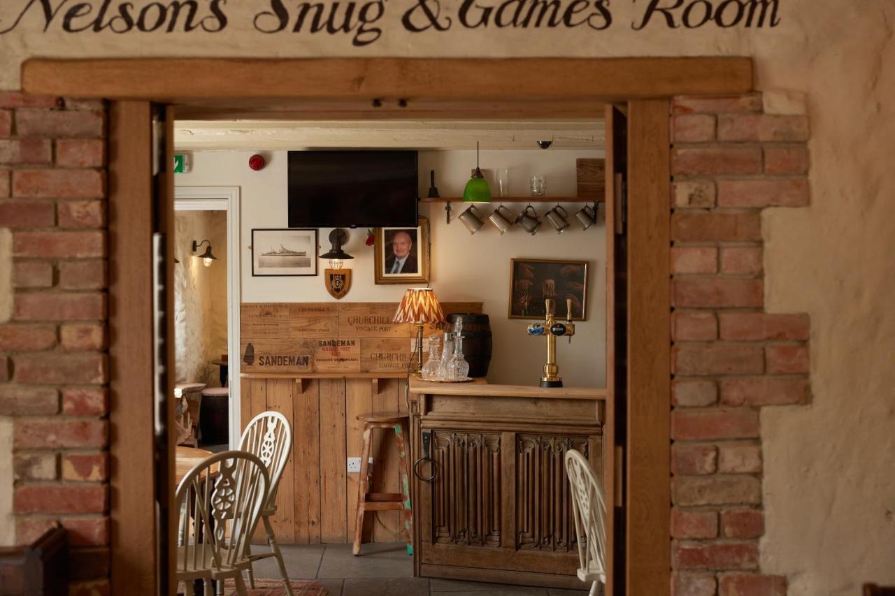 The Dog & Gun Inn Netheravon Экстерьер фото